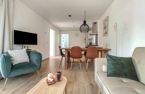 Heinkenszand House | Nice home in Heinkenszand with WiFi