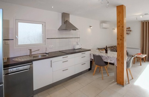 Jaujac House | Nice home in Jaujac with WiFi