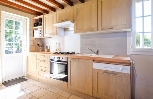 La Cambe House | Nice home in La Cambe with kitchen