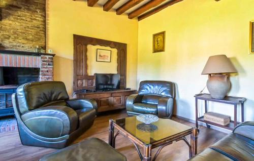 Ligny-le-Ribault House | Nice Home In Ligny Le Ribault With Wifi
