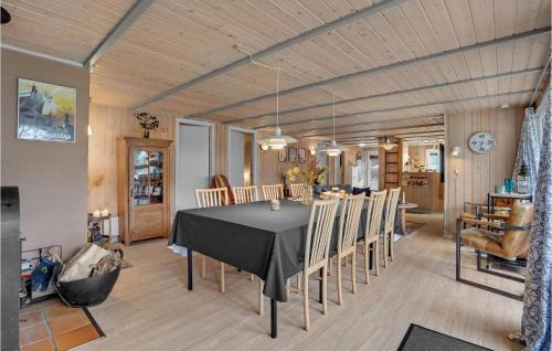 Houstrup House | Nice Home In Nørre Nebel With Sauna