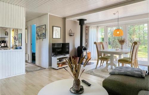 Spidsegard House | Nice Home In Nexø With Wifi