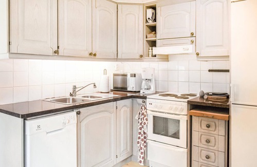 Olofstrom House | Nice home in Olofström with kitchen