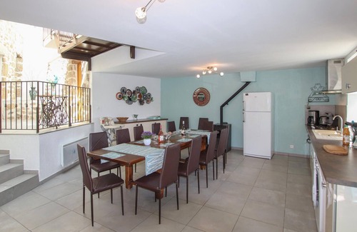Pont-de-Labeaume House | Nice home in Pont de Labeaume
