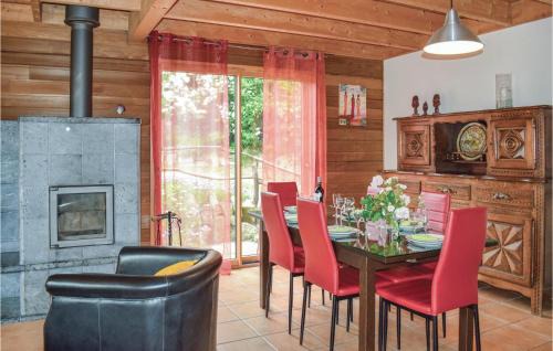 Plouneour-Trez House | Nice Home In Plounéour-Trez With Sauna