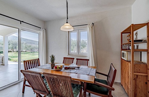 Jelsa House | Nice home in Poljica with Wi-Fi