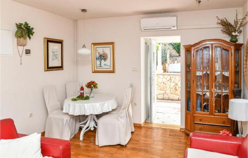 Postira House | Nice Home In Postira With Wifi