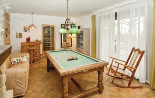 Salazac House | Nice Home In Salazac With Jacuzzi