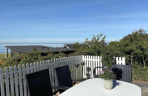 Lihme House | Nice home in Spøttrup with 2 Bedrooms and Jacuzzi