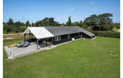 Skaven Strand House | Nice Home In Tarm With Kitchen