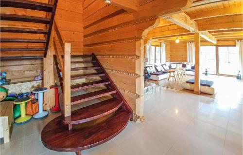 Bydlino House | Nice Home In Ustka With Wifi