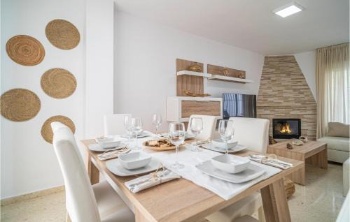 Benajarafe House | Nice Home In Vélez-Málaga With Wifi