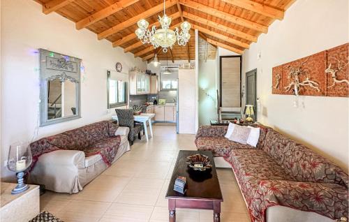 Lerna House | Nice Home In Xiropigado With Wifi