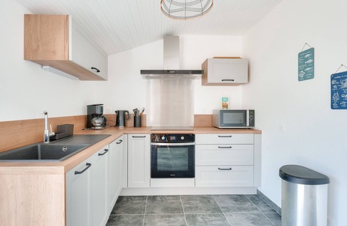 Les Conches House | Nice house for 9 at 5 min to the beach