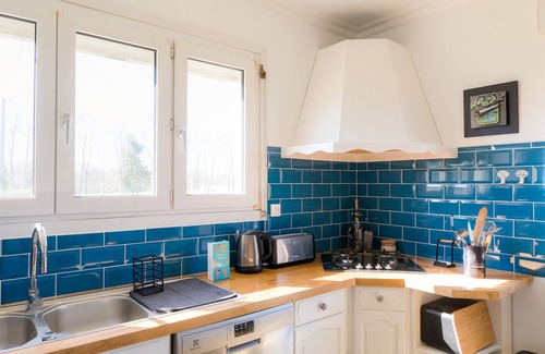Plobannalec-Lesconil Ski Chalet | Nice house for 10 with garden