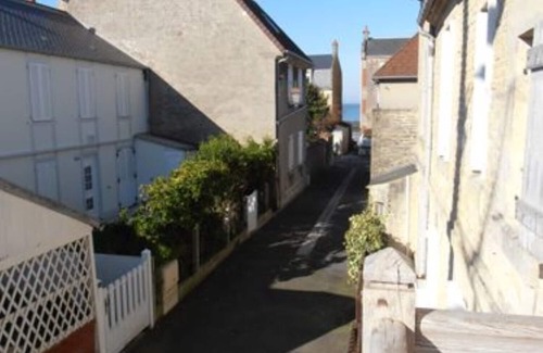 Saint-Regnobert-de-la-Cote-de-Nacre House | Nice house typical of St Aubin sur Mer, 3 bedrooms, 2 steps from the sea,