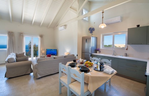 Rantatika Cottage | Nice house located at the westernmost end of Paxos with the best sunset view.