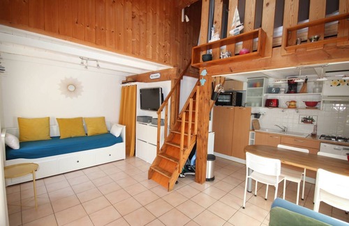 Portiragnes-Plage House | Nice house south exposed, located in a secured residence LES SABLES, for 4 persons, only at 250m.