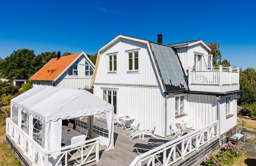 Sissehall House | Nice house with a panoramic view of the sea on beautiful Hasslo outside Karlskrona