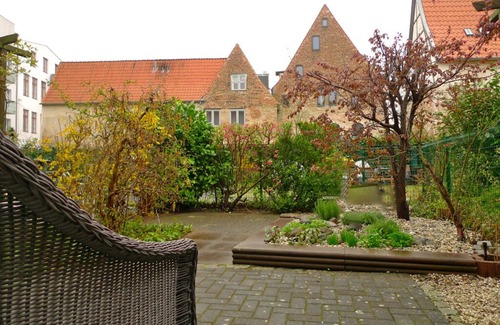 Luebeck Old Town House | Nice house with garden in the old town - ideal for 2 people
