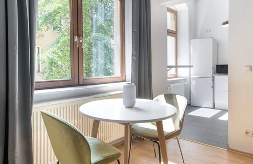 Prenzlauer Berg Apartment | Nice Prenzlauer Berg Studio, nr Mauerpark, by Blueground