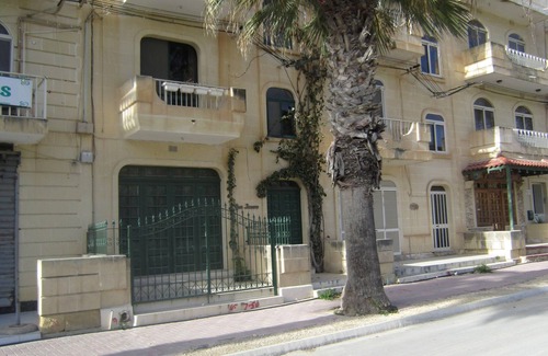 Xlendi Apartment | Nice, private, air-conditioned vacation apartment with 3 bedrooms