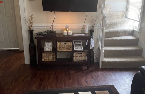 Portsmouth House | Nice quiet cozy home!