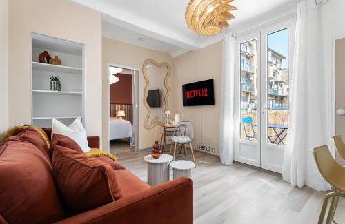 Carre d'Or Apartment | Nice Renting - 35b MASSENA - Chic Cosy Calm Balcony Massena Pedestrian Heart