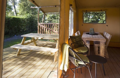 Municipality of Geldrop-Mierlo Ski Chalet | Nice safari tent with bathroom, Eindhoven at 12 km