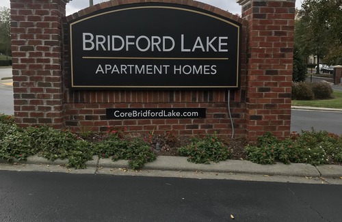 Greensboro Condo | Nice spacious spot in a nice quite area over looking a lake