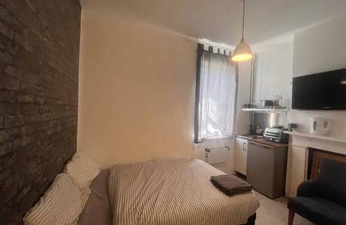 Park Royal Apartment | Nice studio, 2 stops to Liverpool Street