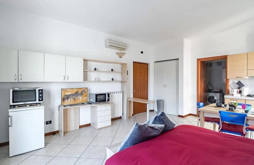 Borgo Roma Apartment | Nice Studio By San Giacomo Park