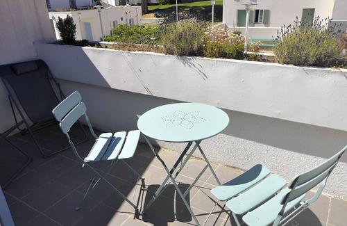La Flotte Apartment | nice studio with heated pool and parking