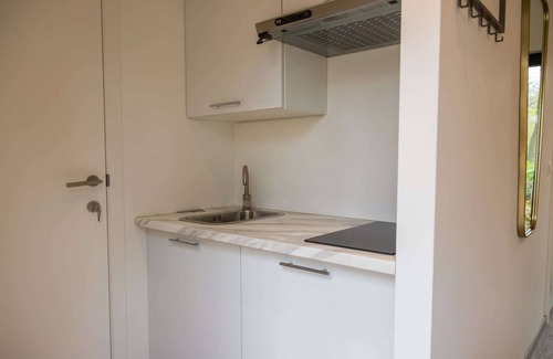 Zutendaal Ski Chalet | Nice studio with kitchenette 16 km from Maastricht
