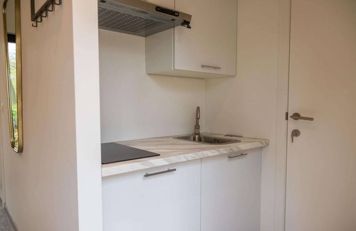 Zutendaal Ski Chalet | Nice studio with kitchenette 16 km from Maastricht