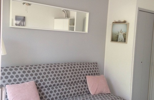 Carnon-Plage Apartment | Nice studio with terrace, 10 min walk from the beach