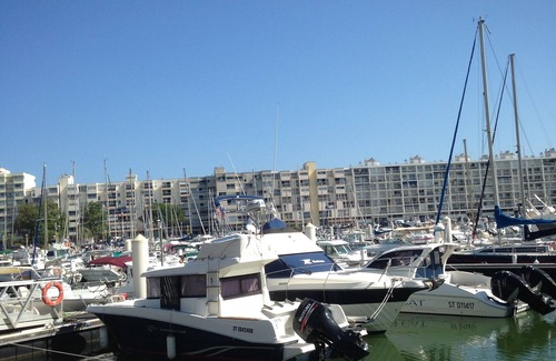 Carnon-Plage Apartment | Nice studio with terrace, 10 min walk from the beach