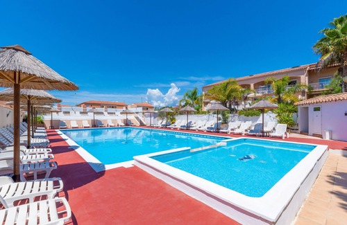 Les Bormettes Apartment | Nice T3 (2 bedrooms) 6 pers. 250m from the sea with HEATED POOL & TENNIS (2)