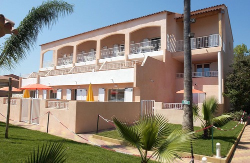 Les Bormettes Apartment | Nice T3 (2 bedrooms) 6 pers. 250m from the sea with HEATED POOL & TENNIS (2)