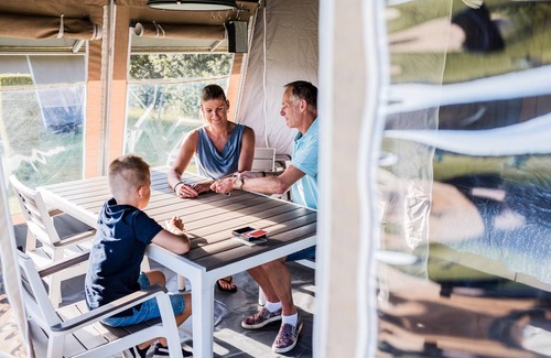 Herpelmont House | Nice tent lodge on a campsite on a lake
