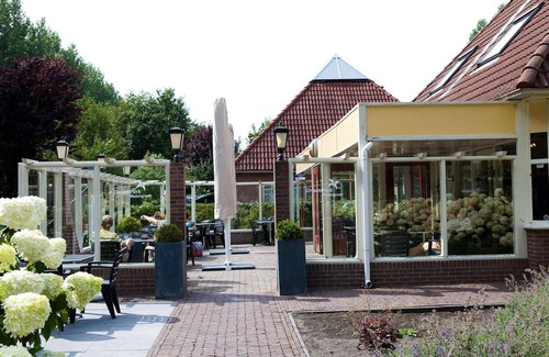 Municipality of Langedijk House | Nice tent with bathroom, near a recreation area