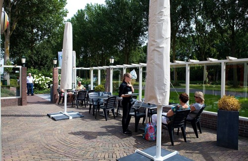 Municipality of Langedijk House | Nice tent with bathroom, near a recreation area