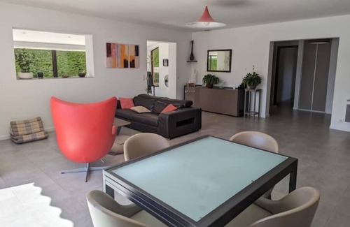 Plaine de la Brague Villa | Nice villa with private pool, 5 min walk to the beach - Antibes