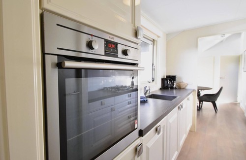 Kattendijke House | Nicely furnished holiday home with lovely views
