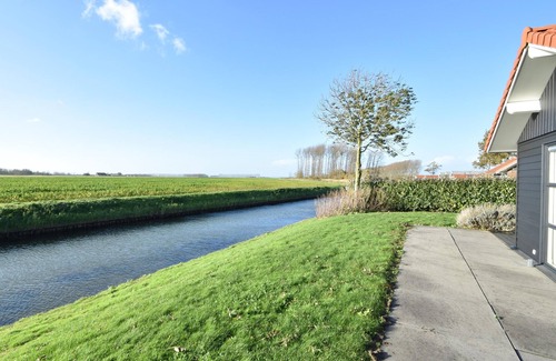 Kattendijke House | Nicely furnished holiday home with lovely views