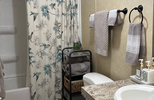 Newport House | Nicely Furnished Mobile Home
