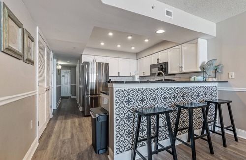 Crescent Beach Condo | Nicely Remodeled & Redecorated Oceanfront Condo + Free Attraction Tickets!
