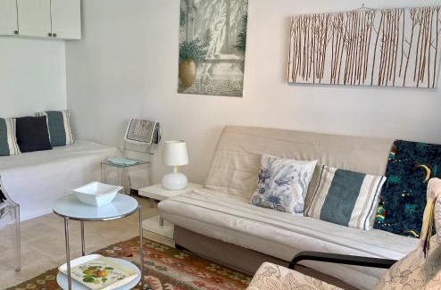 Antibes City Centre Apartment | NiceStudio with air conditioning minimum 7 nights