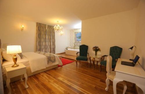 Katukitula House | Nicholas Cottage