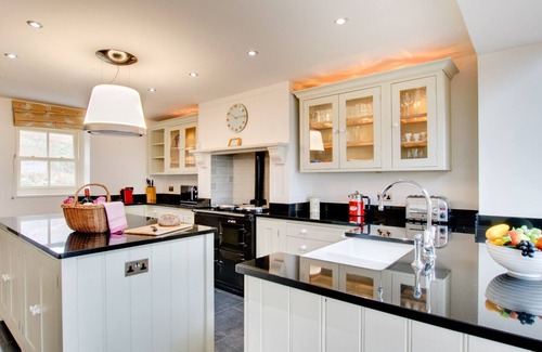 Crynant House | Nicholaston Cottage - Four Bedroom House, Sleeps 8